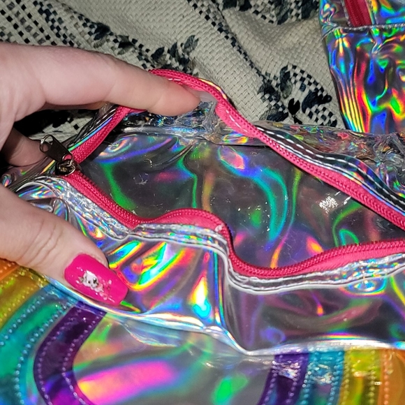 NWT metallic rainbow 🌈 mini backpacks - Picture 5 of 6